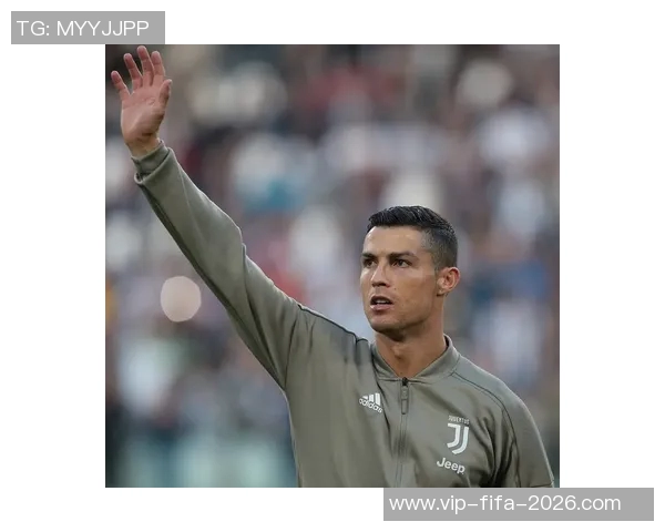 足球超级巨星背后的艰辛与努力揭示了成功之路的艰难与不易